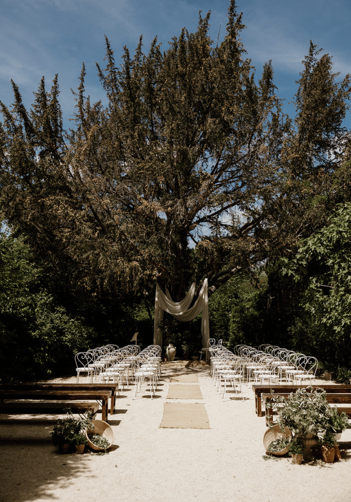 mariage, mariage sur annecy, mariage chic, mariage tendance, mariage sur-mesure, mariage haut de gamme, mariage au bord du lac, lac d annecy, annecy, mariage dans un chateau, mariage dans un palace, Jeanne Pons, Atelier Jeanne Pons, Sophie Ughetto, coeur d’artichaut, envies d’exceptions, dds events wedding planter, Prune wedding, hedhera, shades waves, Julie Malherbe, Leonie leplaideur, despinoy wedding, Annecy wedding  Annecy, château de Duingt, Chateau de Menthon, Palace de Menthon, Palace d’Annecy, l’impérial Palace, abbaye de Talloires, Le Galinier, Domaine de Patras, Manali Lodge,